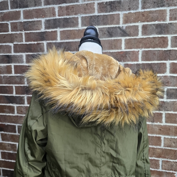 Olive Green Faux Fur Trim Parka Coat - Picture 14 of 15